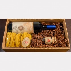 Coffret cadeau "Wine & Dine" : 1 bouteille de vin rouge Inaco ou Montessu 0,75l, Peperoncini dans l'huile 110ml, Tagliatelle 400