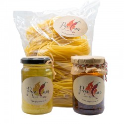 Olio al peperoncino/salsa di peperoncino, o bottiglia di olio al peperoncino, Aglio Olio, deliziosa pasta fatta a mano 500 g.