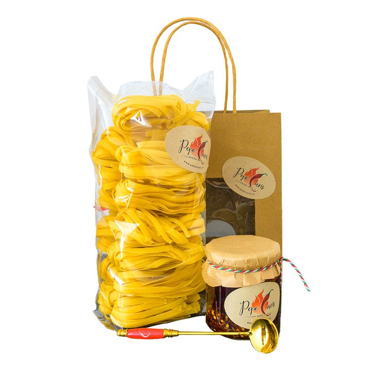 Coffret cadeau "S" - Huile de piment/sauce au piment, 1 cuillère "ROSSO", Tagliatelle. Coffret cadeau "S" - Huile de piment/sauce au piment, 1 cuillère "ROSSO", Tagliatelle.