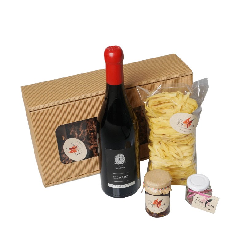 Geschenkset "Romantico" - 1x Rotwein Inaco oder Montessu, Peperoncini in Öl, Löffel "ROSSO", köstliche handgemachte Pasta, Safra Geschenkset "Romantico" - 1x Rotwein Inaco oder Montessu, Peperoncini in Öl, Löffel "ROSSO", köstliche handgemachte Pasta, Safra