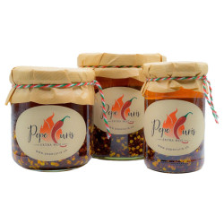 Olio al peperoncino/salsa di peperoncino/hotsauce, peperoncini in olio, disponibili in formati da 130 ml, 210 ml o 350 ml. Prova